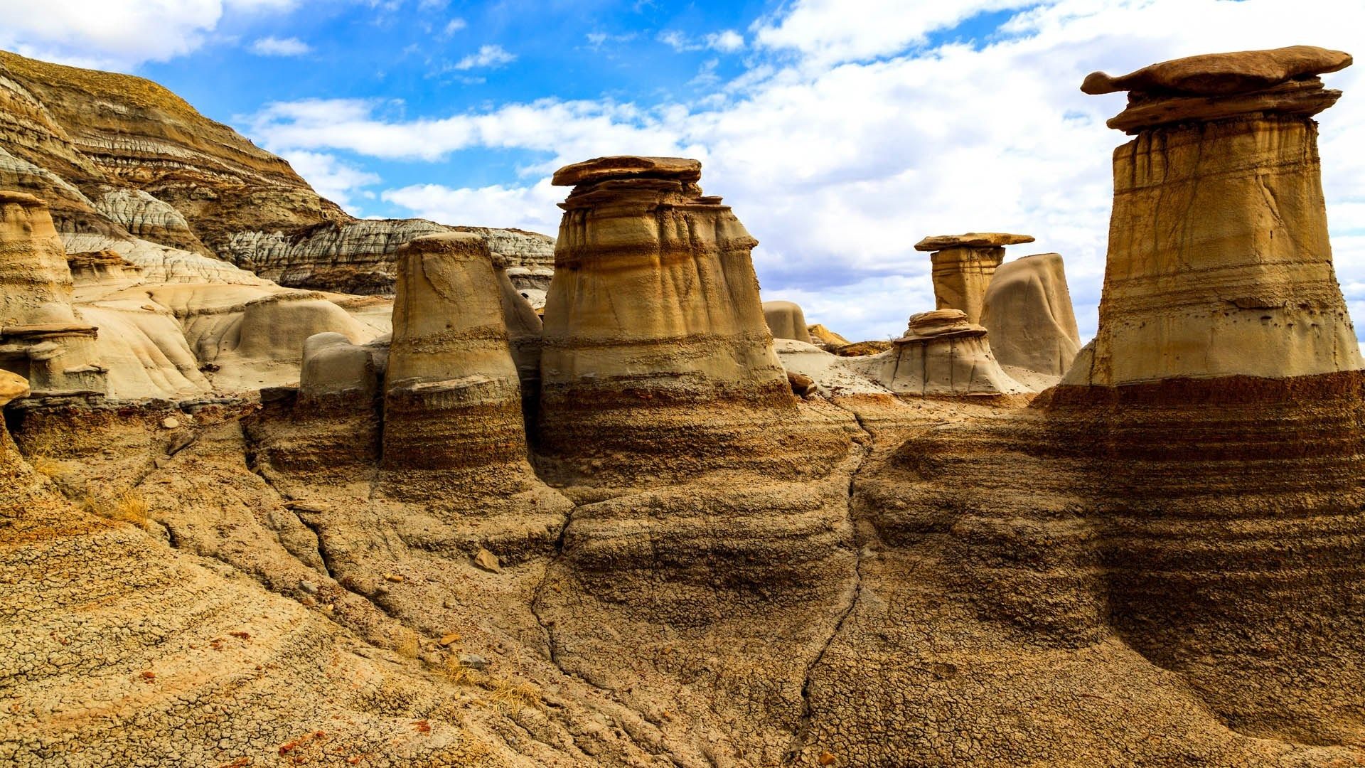 Hoodoos dans les Badlands près de Drumheller