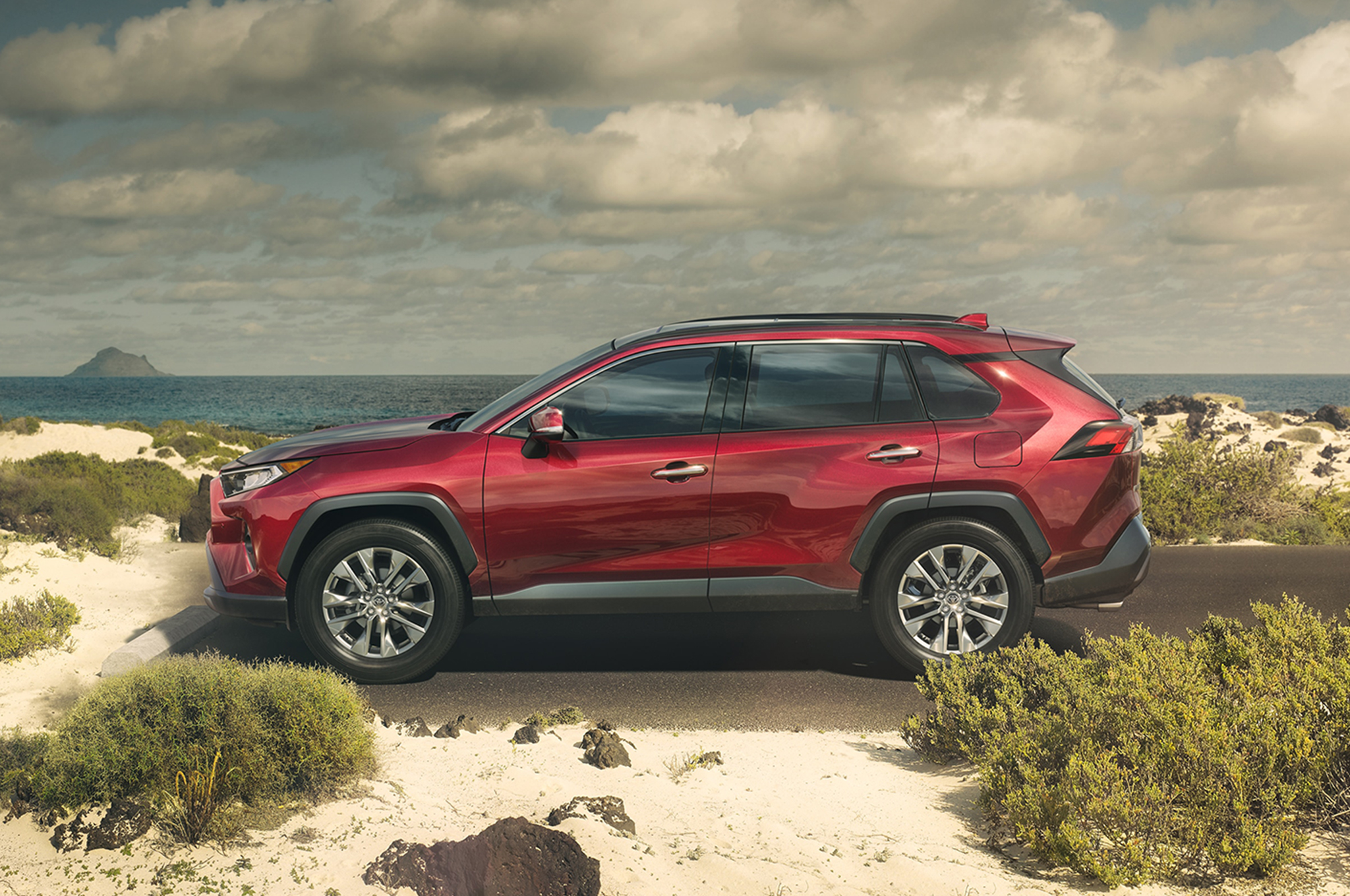 Un Toyota RAV4 vu de profil