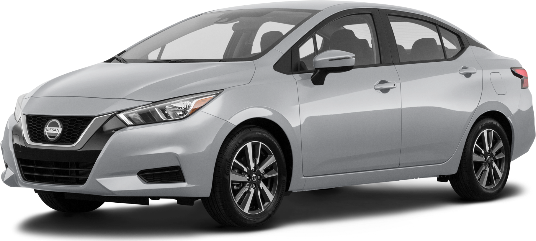 Une Nissan Versa vue de face
